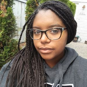 Meet your Posher, Kayla